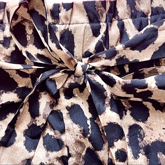 GIFTED💥Brown Leopard Print Shorts /w Tie - Picture 3 of 6
